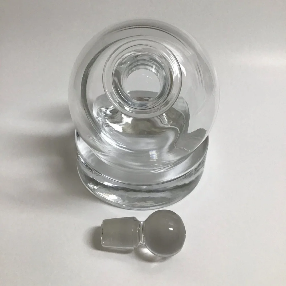 Decanter Clear Glass Tilted Saucer Base Stopper Modern Barware 3PC Round Bourbon